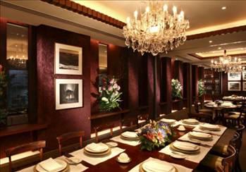 Singapur'da Les Amis adlı restorantta sunulan White Truffle Dinner- 800 dolar.
