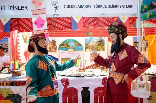 Uluslararası Türkçe Öğretimi Derneğince düzenlenen ''7. Uluslararası Türkçe Olimpiyatları'', 115 ülkeden öğrencilerin katılımı ile Altınpark'ta başladı.