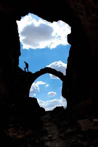 GAZIANTEP'IN YAVUZELI ILCESINDE BULUNAN VE FIRAT HAVZASI BARAJ GOLU ICINDE KALAN TARIHI RUMKALE'YI TURIZME KAZANDIRMAK ICIN CALISMALAR BASLATILMISTI. (MURAT ATAY)
