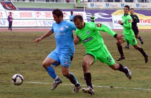 Süper Lig'in ilk haftasında Ankaragücü'nü 3-2 yenen Konyaspor, kendi sahasındaki 2. galibiyetini 21. haftada elde etti.