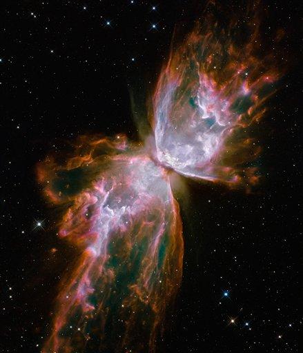 Kelebek Nebulası olarak bilinen NGC 6302, Güneşimizin yaklaşık beş katı kütleye sahip bir yıldızın patlamasıyla oluştu.
