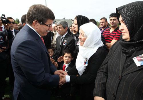 Norveç'in Ütoya şehrindeki saldırıda ölen Türk kızı Gizem Doğan'ın cenaze töreni, izdiham nedeniyle Trondheim'daki Türk camiine yakın statta gerçekleştirildi.