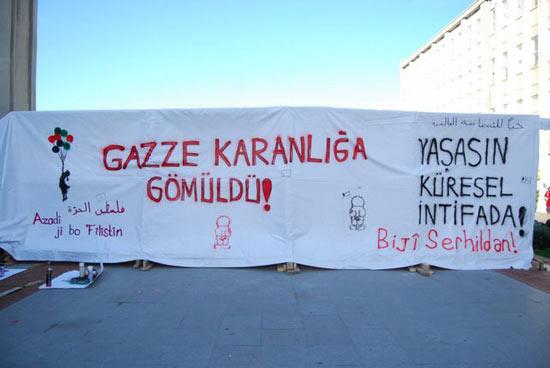 Gazze karanlıkta, Boğaziçi ayakta!