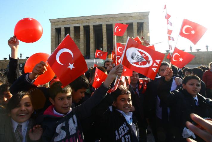 Ankara'da 23 Nisan Ulusal Egemenlik ve Çocuk Bayramı çeşitli etkinliklerle kutlandı.