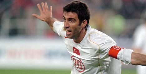 Hakan Şükür       112 maç