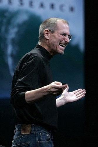 Appledan kovulmasını başına gelebilecek en güzel şey olarak değerlendiren Jobs, Appledan ayrıldığı halde işini hala çok sevdiğini fark ettiğinde NeXT Computerı kurdu. Fazla tanınmayan bu bilgisayardaki birçok yenilik daha sonra MAC OS Xde görülecekti.