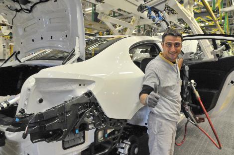 İlk elektrikli Fluence alkışlarla banttan indi