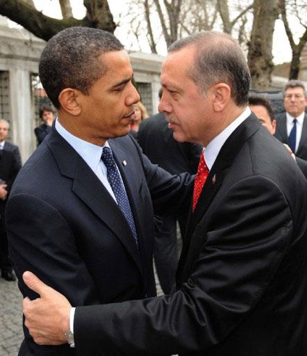 ABD Başkanı Barack Obama, Başbakan Recep Tayyip Erdoğan ile birlikte Ayasofya Müzesi'ni ve Sultan Ahmet Camii'ni gezdi.