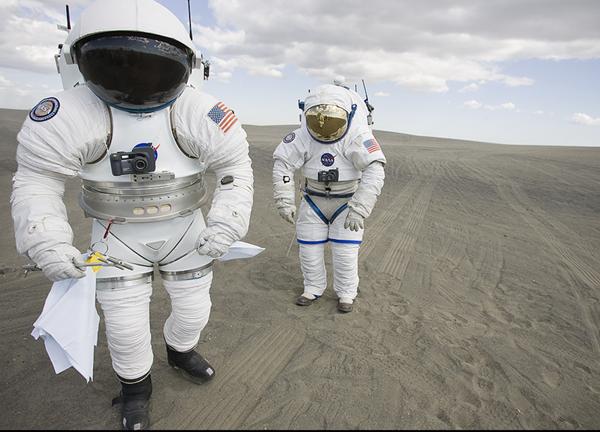 Astronotların çöl eğitimi