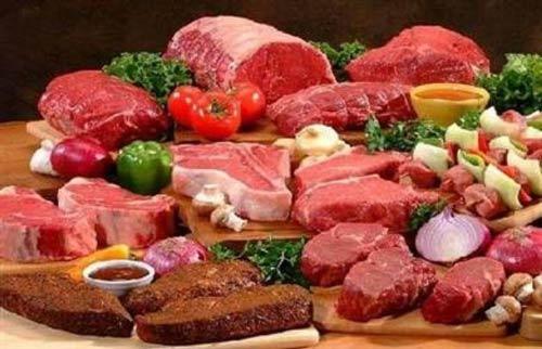 <b>BAKTERİLİ ET SKANDALI</b><br><br>
Yılın önemli olaylarından bir diğeri de "bakterili et" skandalı oldu. Sağlığa zararlı bakteri taşıyan 10 tonu aşkın etin piyasaya sürüldüğü iddiası üzerine gün ışığına çıkan konu, bakterili etleri köpekler yedi iddiasıyla daha da alevlendi.