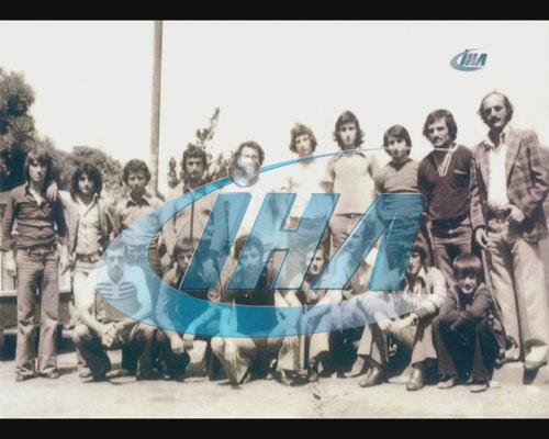 Fenerbah&ccedil;e taraftarı olarak bilinen Tayyip Erdoğan'ın sarı - kırmızılı İETT forması ile &ccedil;ektirdiği fotoğraflar da ilgin&ccedil; bir detay olarak dikkat &ccedil;ekiyor.