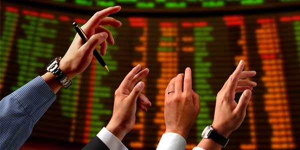 Finansal alanlar: Hızıl artan dünya nüfusu ve ona göre konumlanan ticari kuruluşlar. Banka ve sigortalarda kendilerini buna göre konumladırdığı için finansal alanların geleceği de parlak
