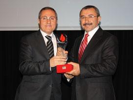 Birikim Okulları tarafından geleneksel olarak yapılan Başarı Ödülleri ödül töreninde yılın başarılı kişi, kurum ve kuruluşlarına ödülleri verildi.