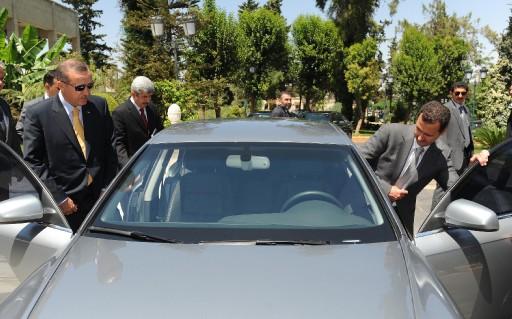 Başbakan Recep Tayyip Erdoğan, Suriye'de Devlet Başkanı Beşar Esad ile görüştü, Halep Üniversitesi'nden fahri doktora ünvanı aldı ve sevgi seline maruz kaldı