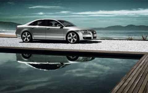 Org. Yaşar Büyükanıt’a Audi A8L marka bir otomobil alındı. Dünyada zırh gücü açısından bir numara olan otomobil çıplak 400 bin Euro fiyata sahip ve gümrük vergileriyle birlikte yaklaşık 1 Trilyon değerinde.