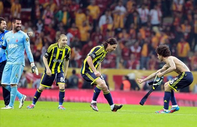 Aradığınız Galatasaraylılara şu an ulaşılamıyor. Lütfen sutopu maçlarından sonra deneyiniz