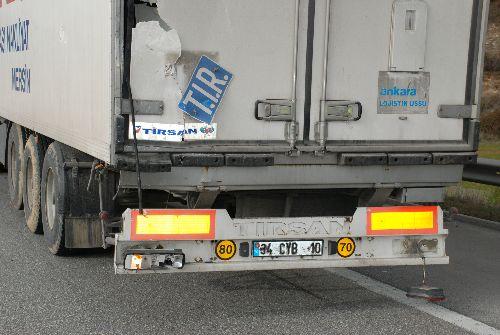 Kazayı anlatan TIR sürücüsü Adem Mutlu, kendi şeridinden ilerlerken minibüsün kendisine çarptığını, daha sonra takla attığını söyledi. Kaza nedeniyle ulaşım Ankara İstanbul yönüne kontrolü bir şekilde sağlanırken, uzun araç kuyruğu oluştu. Kaza yapan araçların olay yerinden kaldırılmasının ardından yol tekrar ulaşıma açıldı.