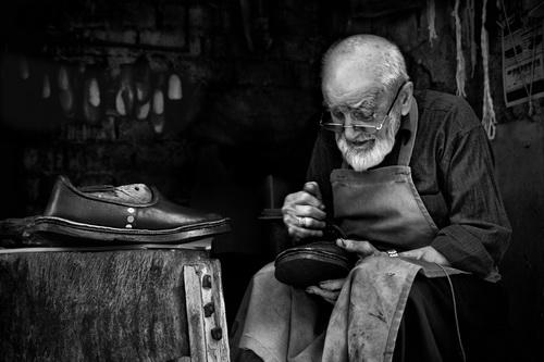 Gölcük Belediyesi'nin düzenlediği 2. Ulusal Fotoğraf Yarışması A - kategorisi: Yaşayan İnsan Hazineleri: 2. lik    :  M. Serdar ÖZBAY   - İstanbul