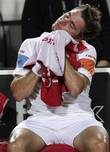 Bu sezona çok iyi bir başlangıç yapan dünya 2 numarası Sırp Novak Djokovic de 5 numaralı seribaşı İsveçli Robin Soderling ile yaptığı mücadeleyi 6-3 ve 6-0 kazandı ve hem bir üst tura çıktı hem de sezon başından bu yana devam eden yenilmezliğini sürdürdü. Djokovic, yarı finalde, 4 numaralı seribaşı Andy Murray ile karşılaşacak.