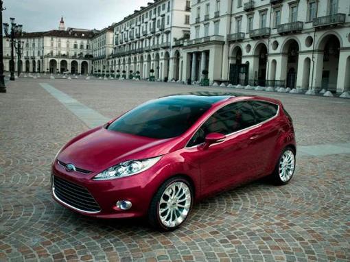 <strong>FORD:</strong> 24 bin TL krediye 24 ay sıfır faiz uygulanıyor. Ford Options ile Focusun aylık taksitleri 414, Fiestanın 288 TLden başlıyor.