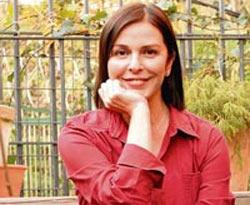 <b>LALE MANSUR:</b> Mevcut anayasanın delinmesi adına halkın çoğu referandumda "evet" diyecek