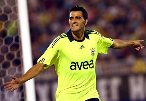 Fenerbahçe'nin yeni transferi Güiza, sarı-lacivertli formayla resmi maçta ilk golünü attı.