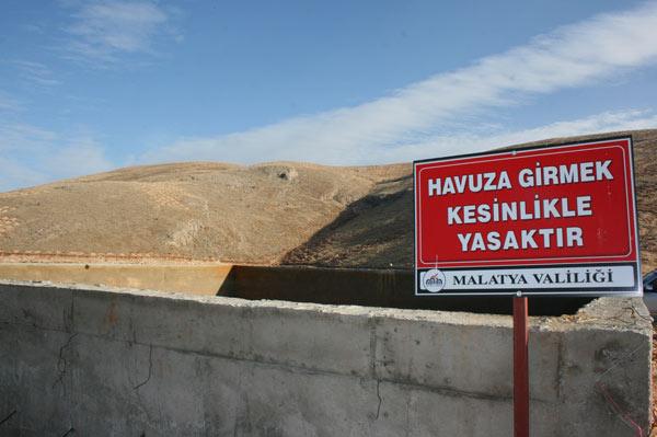 Bey Dağı ağaçlandırma projesi kapsamında bölgeye 5 milyona yakın fidan dikimi yapıldı. Bizzat ağaçlandırma yapılan alana giderek yapılan çalışmaları fotoğrafladık.