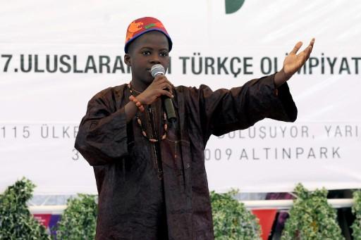 Uluslararası Türkçe Öğretimi Derneğince düzenlenen ''7. Uluslararası Türkçe Olimpiyatları'', 115 ülkeden öğrencilerin katılımı ile Altınpark'ta başladı.