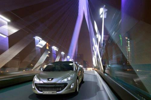 Her şeyi ile çok farklı: Peugeot RCZ