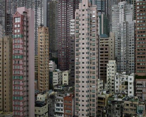 Michael Wolf
Hong Kong kilometrekareye neredeyse 6.700 kişilik nüfus yoğunluğuyla dünyanın en yoğun nüfuslu büyükşehir bölgelerinden biri.