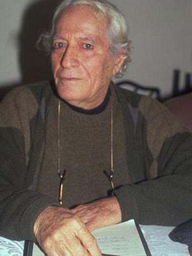 Musa Anter: Özgür Gündem ve Yeni Ülke gazetelerinin yazarı Musa Anter Diyarbakır´da arkadaşı Orhan Miroğlu ile yürürken 20 Eylül 1992 tarihinde uğradığı silahlı saldırı sonucunda 74 yaşında hayatını kaybetti.