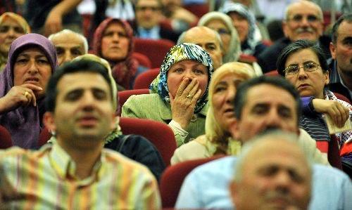 2009 yılı nda Hac görevini yerine getirecek vatandaşların kura çekimi Diyanet İşleri Başkanlığında yapıdı.Diyanet İşleri Başkanı Ali Bardakoğlu'nun da katıldığı kura çekim töreninde vatandaşlar bilgisayardan duvara aktarılan isimleri dikkatlice takip etti