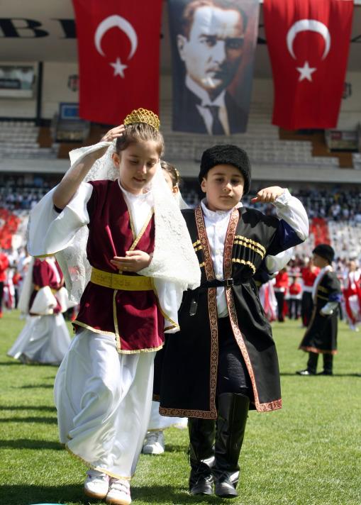 İstanbul'da 23 Nisan Ulusal Egemenlik ve Çocuk Bayramı çeşitli etkinliklerle kutlandı.
