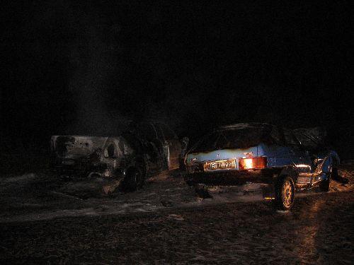 Amasya'da meydana gelen trafik kazasında 2 kişi hayatını kaybetti. kaza yapan araç cayır cayır yandı.
