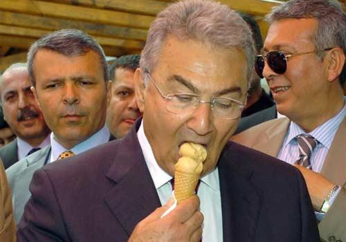 Eski CHP Genel Başkanı Deniz Baykal