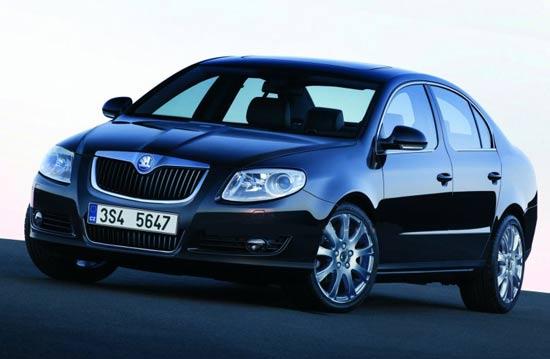 <p><strong><span style="color: #0000ff;">SKODA</span></strong></p>
<p>SKODA Roomster, Mayıs ayında 28 bin 370 TL’lik fiyatıyla dikkat çekiyor. Tasarım ve donanımıyla fark yaratan Skoda’lar için en uygun kredileri sunan VDF, Roomster için de avantajlar ile dolu bir kampanya sunuyor. Aileler için ideal bir araç olan Roomster’e sahip olmak için VDF kredisi kullananlar yüzde 0.82’den başlayan oranlar ile kampanyadan yararlanabiliyorlar. VDF’den 48 ay vade ile aylık 594 TL’den başlayan taksitlerle kampanyaya katılanlar Roomster’in teknolojisi ve kalitesiyle hemen tanışabiliyorlar.</p>