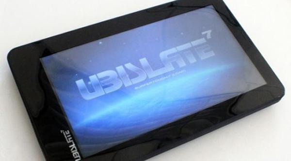 <p><strong>Akash:</strong></p> Hindistan'ın İletişim ve Bilgi Teknolojisi Bakanı Kapil Sibal, 2010 Ağustos'unda 35 dolarlık bir tablet yapılması için hükümet tarafından görevlendirildi ve dünyanın en ucuz tableti Akash ortaya çıktı. Bu 35 doların içinde 15 dolarlık verginin de olduğunu söylemekte fayda var. Android işletim sistemli, 7 inç büyüklüğünde ekranda 800*480 piksel çözünürlük, 256 BM Ram ve 2 GB dahili hafıza, ürünün başlıca özellikleri.
<p><strong><a href="http://www.zaman.com.tr/" target="_blank">(Zaman)</a></strong></p>