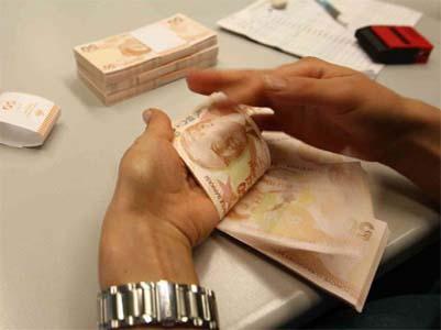 KAÇ KEZ ÖDENMEZSE YAPILANDIRMA SON BULACAK?:Yıllık gelir veya kurumlar vergilerini, gelir (stopaj) vergisi, kurumlar (stopaj) vergisi, KDV ve ÖTV için başvuruda bulunan mükellefler, taksit ödeme süresince, çok zor durum olmaksızın, her bir vergi türü itibarıyla bir takvim yılında ikiden fazla vadesinde ödemez ya da eksik öderse düzenlemeden yararlanamayacak.