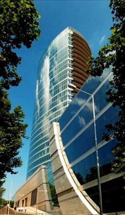 Kanyon  130 metre: 2006 yılında İstanbul Leventte açıldı.