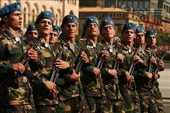 ERMENİSTAN

18 ila 27 yaşları arası erkekler iki yıl zorunlu askerlik yapıyor.