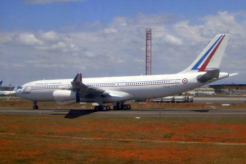 Fransa Cumhurbaşkanı Nicholas Sarkozy - Airbus A340-200