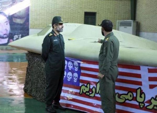 İran, Amerikan uçan dairelerinden bir filo kurduğunu iddia etmiş ve sistemini uzaktan kumanda ederek 10 kadar aracı indirdiğini belirtmişti. Gectiğimiz günlerde ele geçirilen UFO iki ülke arasında gerginliği iyice artırmıştı.