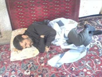 Daily Telegraph, Ahmedinejad'ın soyisminden yola çıkarak Yahudi olduğunu iddia etti ama biraz daha araştırıldığında Saburjianların Ahmedinejad'ın doğduğu yer olan Aradan'dan yayıldığı bulundu.

Ayrıca İran liderinin kimliğinde, küçük bir notta, ailenin soyadını İslamiyete geçtikten sonra Ahmedinejad'a çevirdiği yazılı.