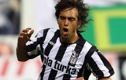 Matias Delgado: Sezon başında takımla birlikte çalışmalara çıkan ayrıca UEFA Avrupa Ligi ön eleme maçlarında da oynayıp gol atan Delgado yinede Schuster'e kendini beğendiremeyerek takımdan gönderildi.
