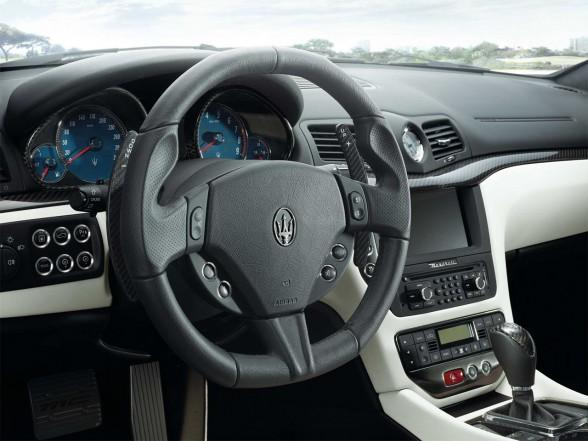 2013 Maserati GranTurismo Sport
