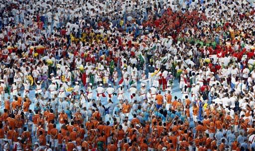 29. Yaz Olimpiyat Oyunları, ''Kuş Yuvası'' olarak adlandırılan 90 bin kişilik Ulusal Stat'ta düzenlenen görkemli bir törenle sona erdi.