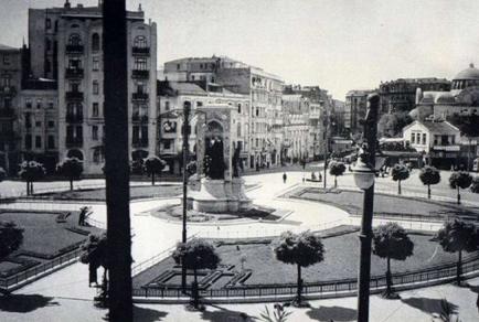 Bin yıllardır şiirlere, şarkılara, filmlere konu olan İstanbul, ilk Türk romanı örneklerinin görüldüğü 19. yüzyıldan bu yana da yazarları büyülemeye devam ediyor.