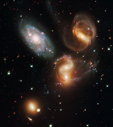 Stephens Quintet (Stephen Beşlisi) biribirine yakın duran beş galaksi grubuna verilen isim. Aslında bu galaksilerden dördü birbirine çok yakın; beşincisi ise Dünyaya daha yakın.