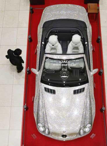 Kristalle kaplı Mercedes Benz SL600