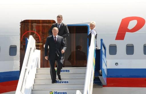 Rusya Başbakanı Vladimir Putin, günübirlik çalışma ziyareti için Ankara'ya geldi. Putin seri ziyaretler gerçekleştirdi ve önemli anlaşmalara imza attı